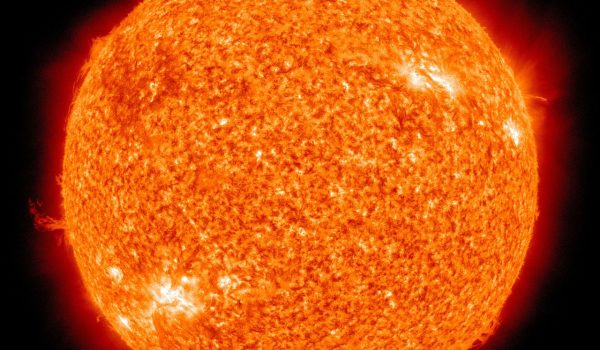 panouri solare pentru iluminat curtea