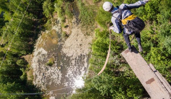 extreme sports ropejumping